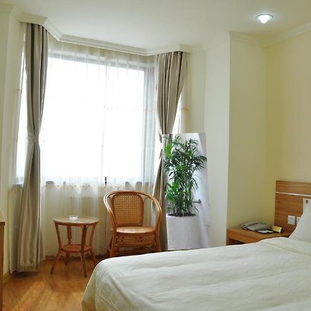 Super 8 Hotel Qingdao Railway Station Gui Zhou Road 외부 사진
