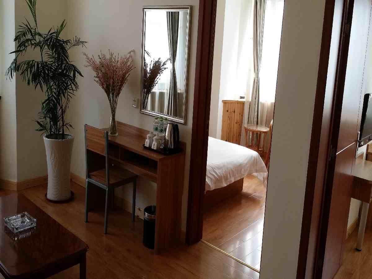 Super 8 Hotel Qingdao Railway Station Gui Zhou Road 외부 사진